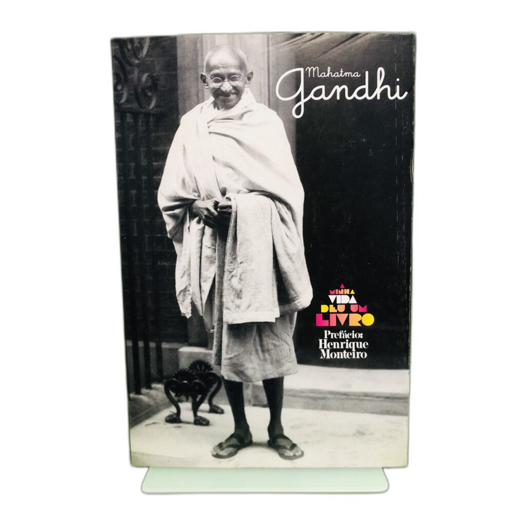 ** Mahatma Gandhi - ** Heráclito Monteiro