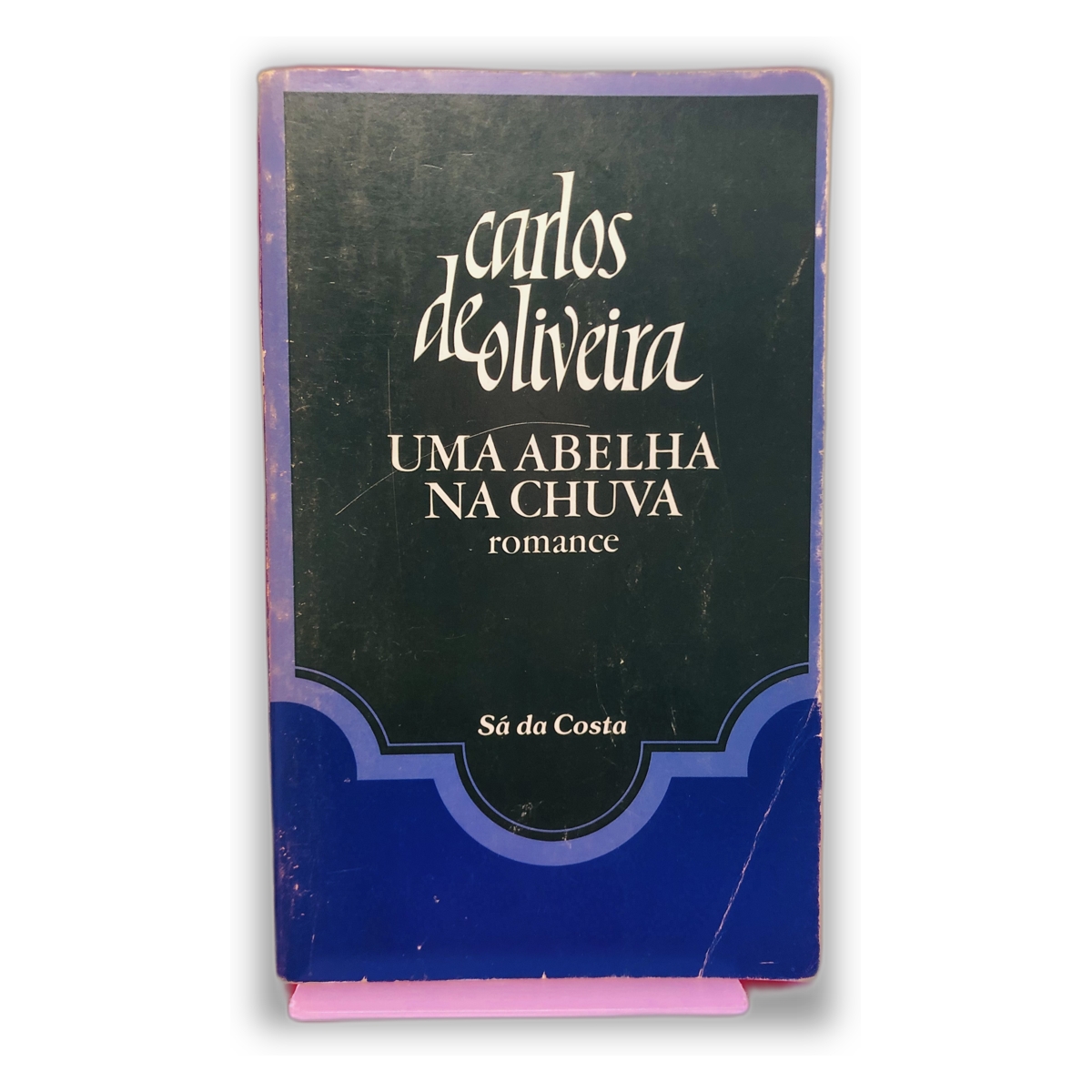 Uma Abelha na Chuva - Carlos de Oliveira