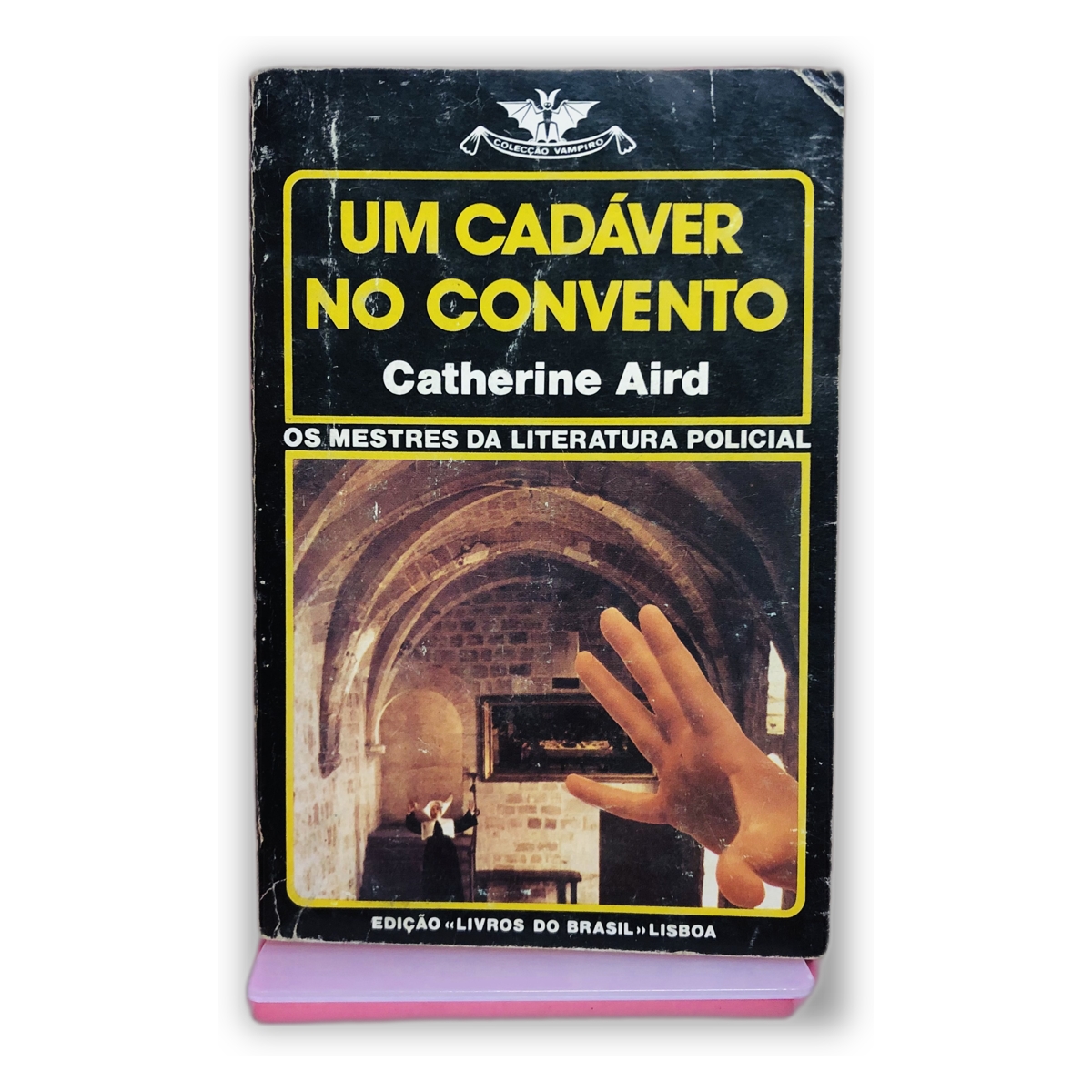 Um Cadáver no Convento - Catherine Aird