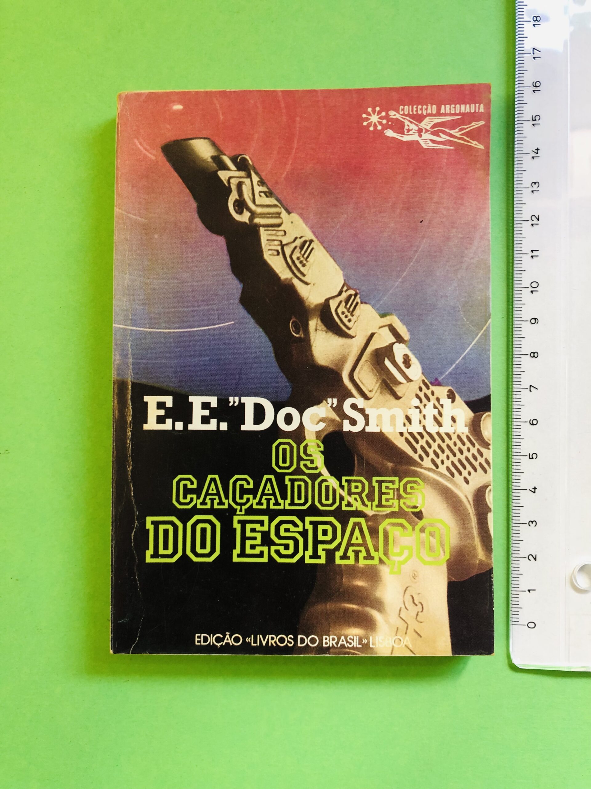 Os Caçadores do Espaço - E.E. "Doc" Smith