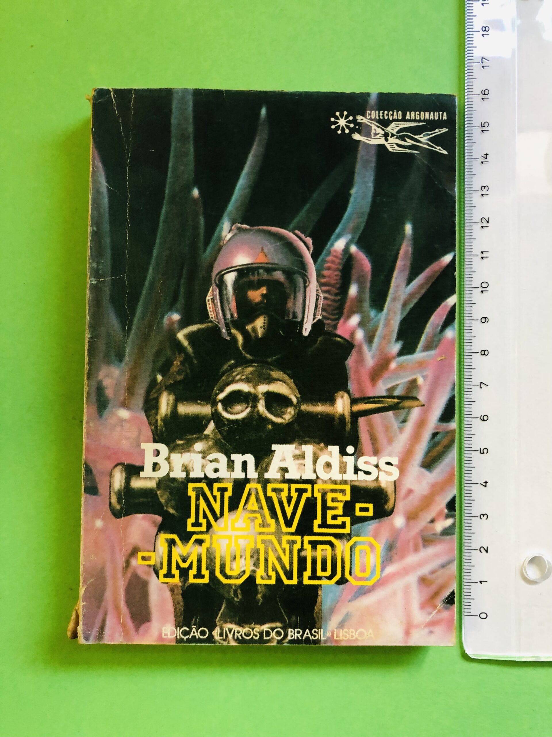 NAVE-MUNDO - Brian Aldiss