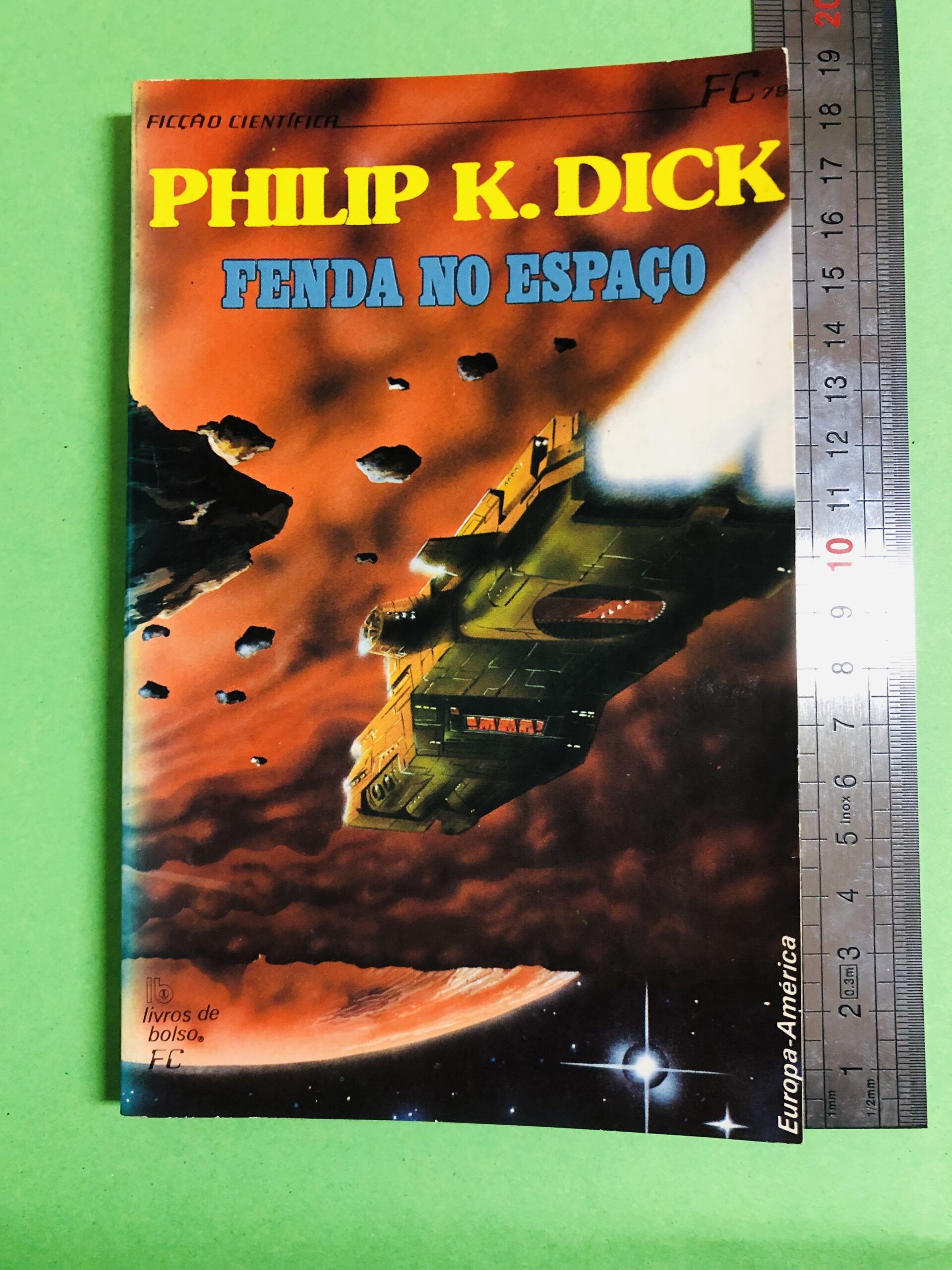 Fenda no Espaço - Philip K. Dick
