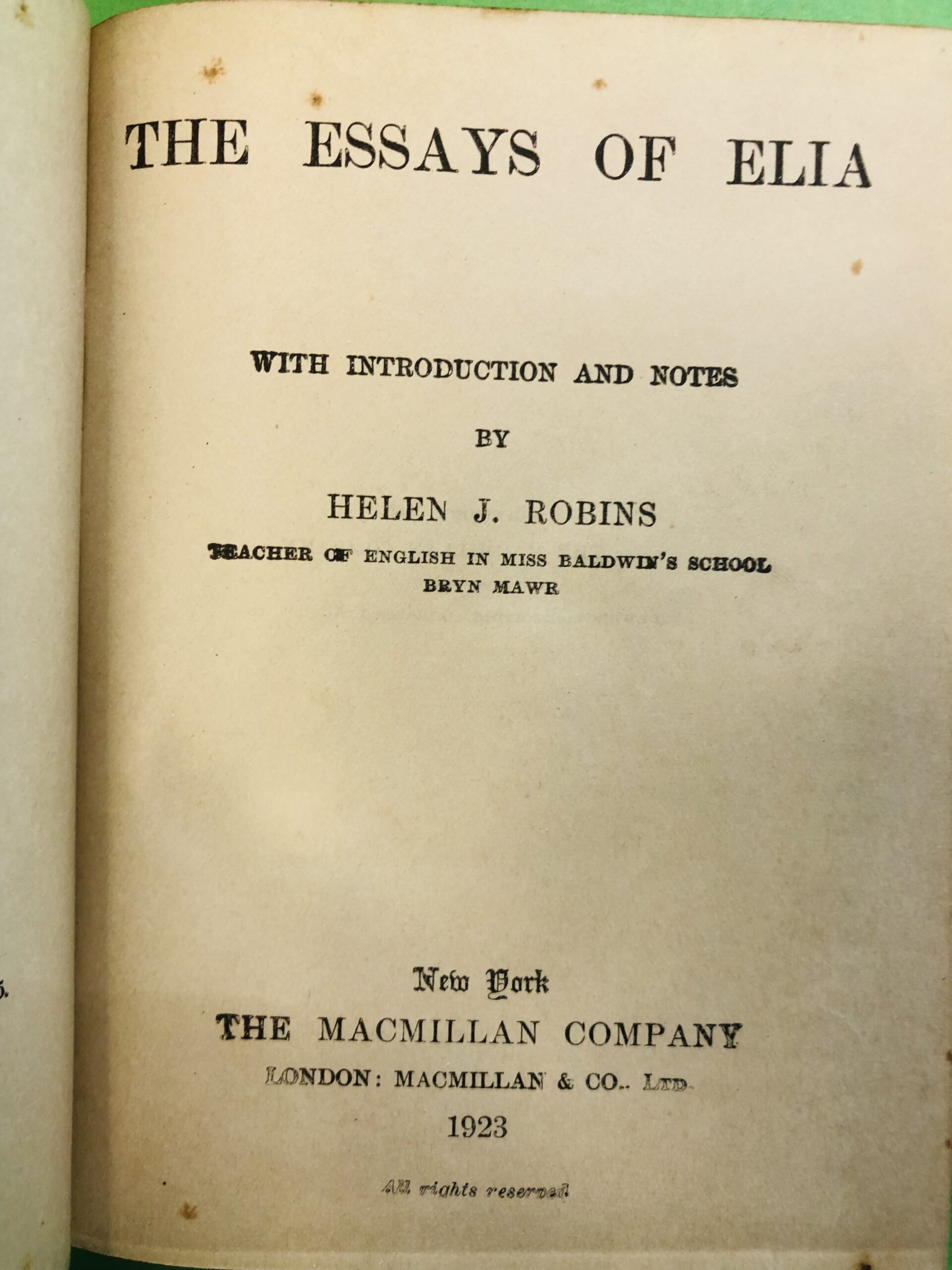 The Essays of Elia - Helen J. Robins