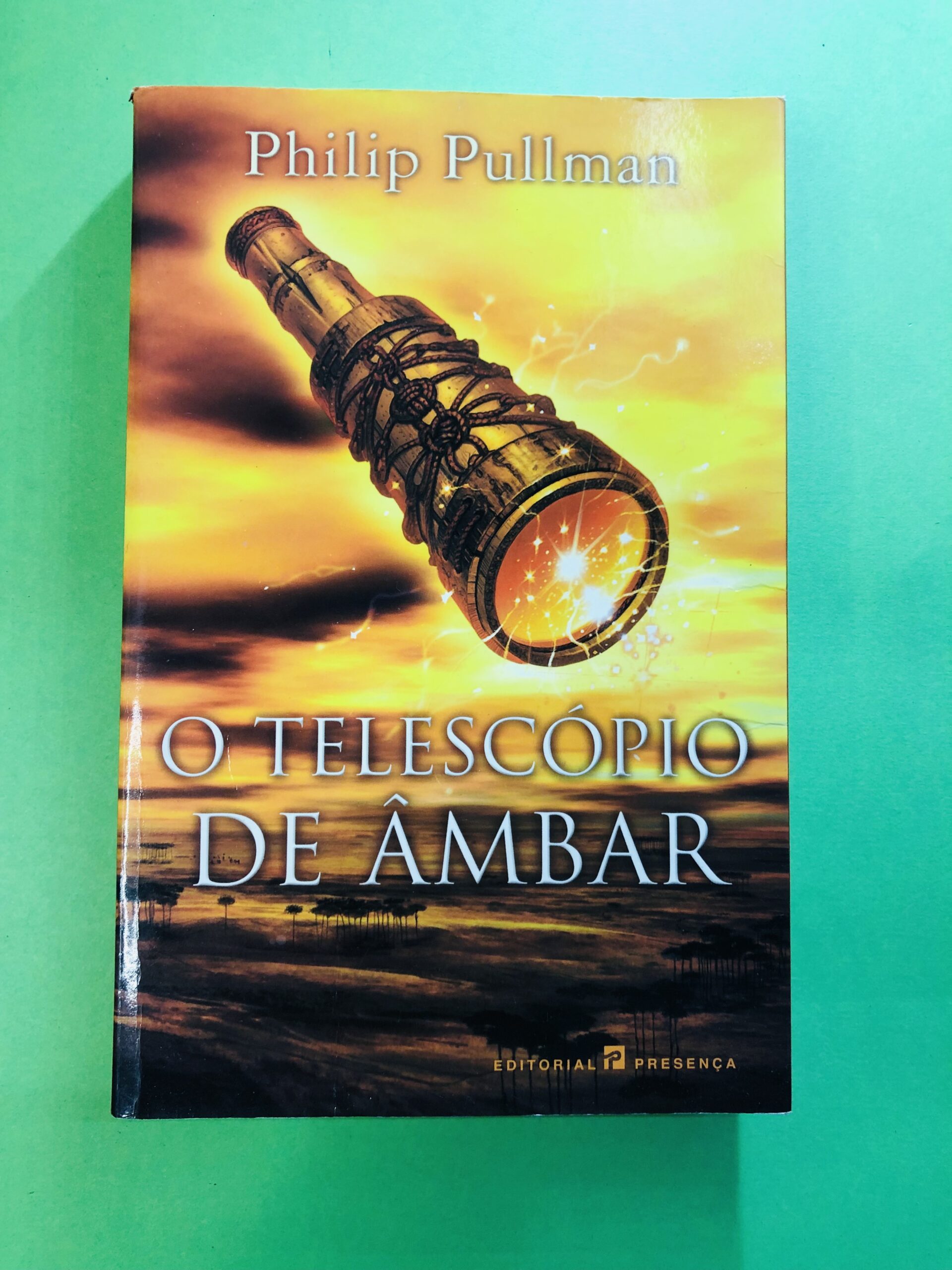 O Telescópio de Âmbar - Philip Pullman