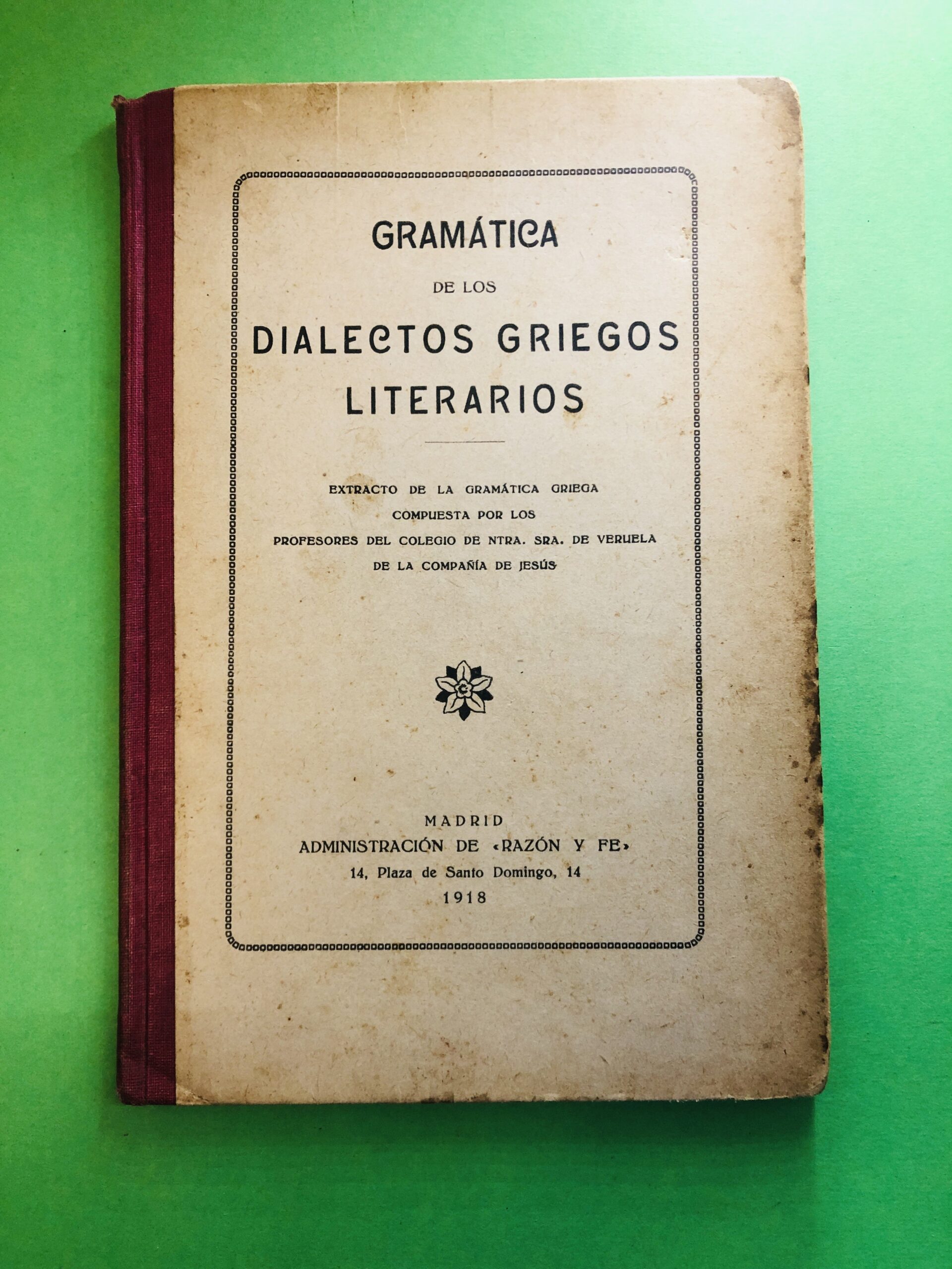 Gramática de los dialectos griegos literarios - Não especificado