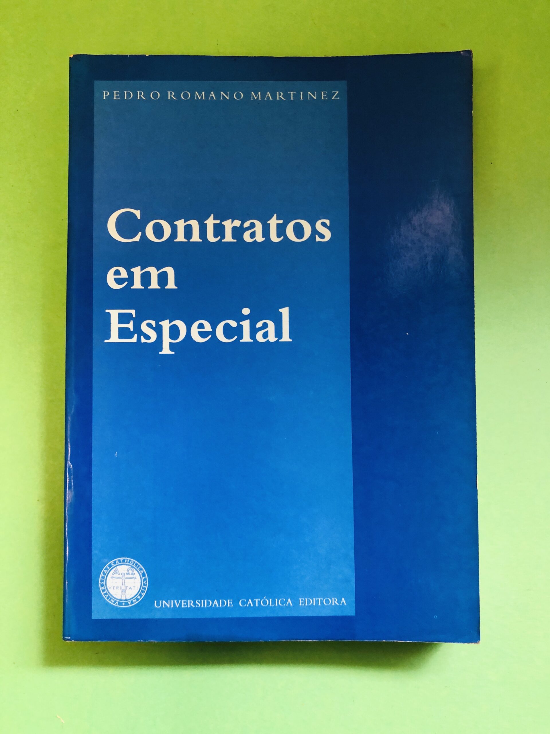 Contratos em Especial - Pedro Romano Martinez