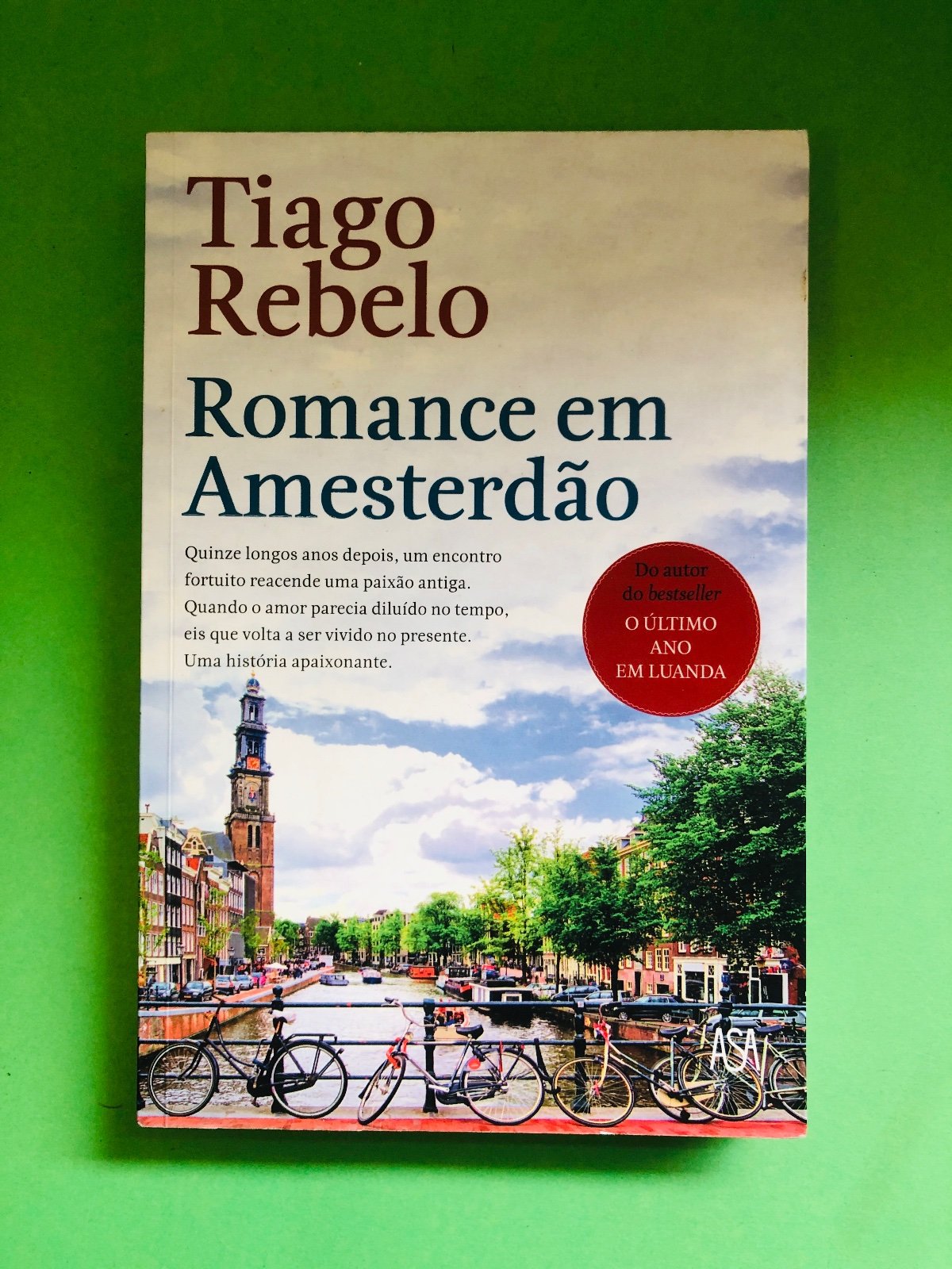 Romance em Amesterdão - Tiago Rebelo