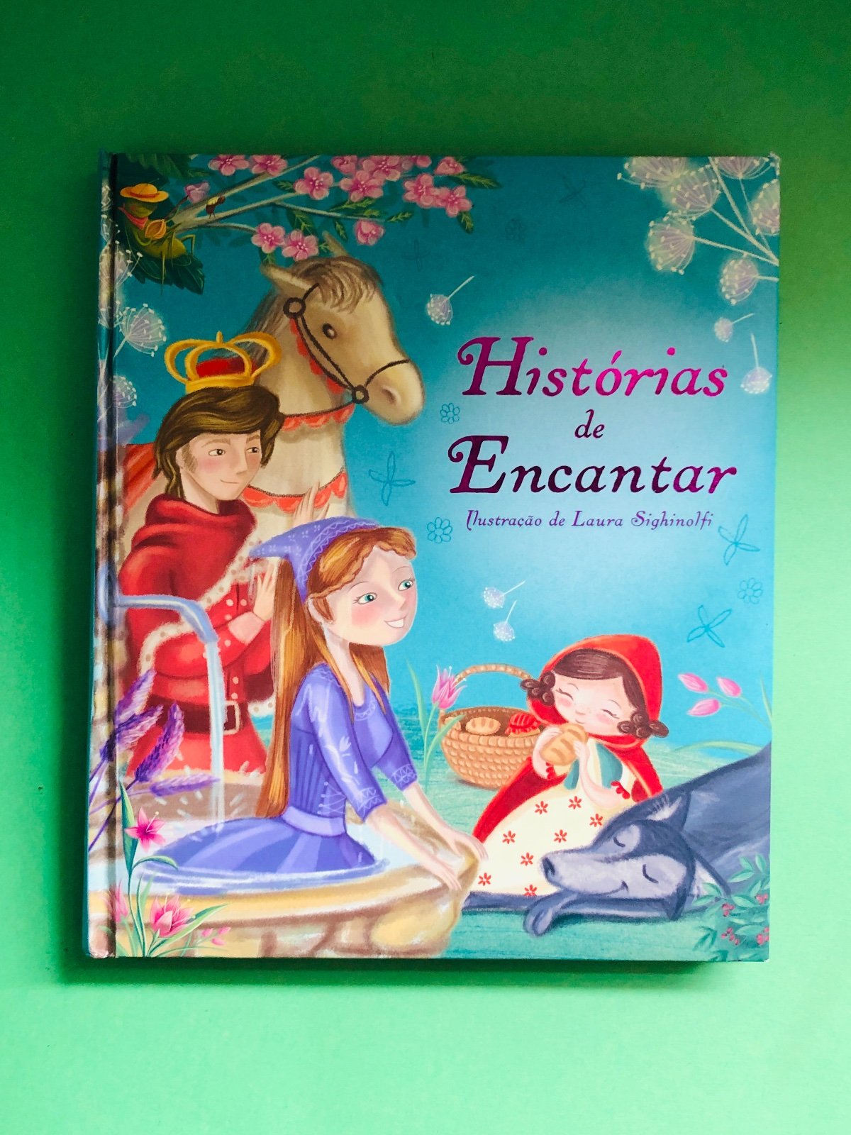 Histórias de Encantar - Ilustrado de Laura Sighinolfi