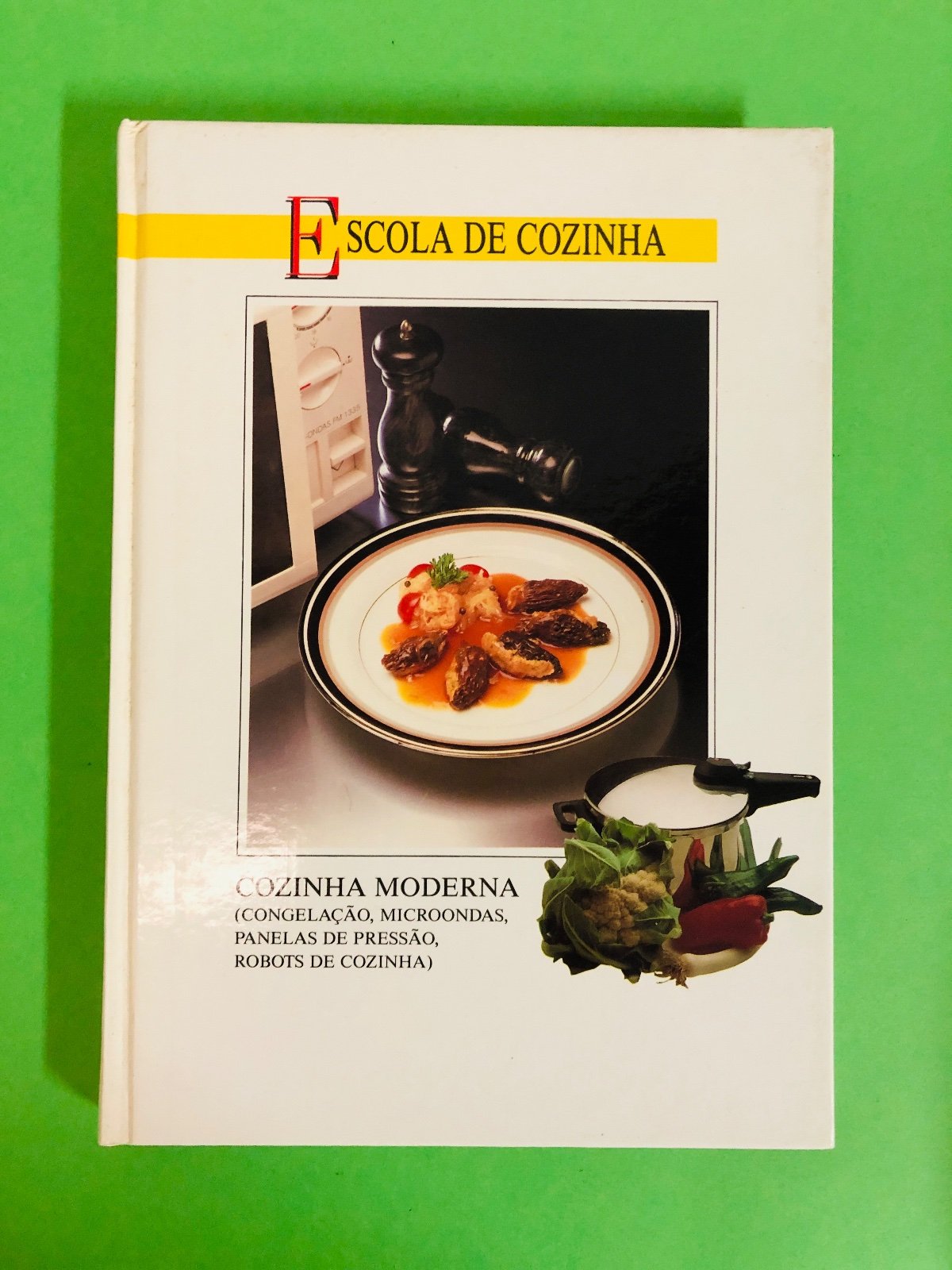 Escola de Cozinha (Cozinha Moderna)
