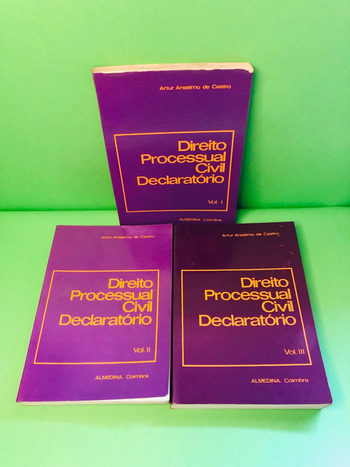 Mega Leilão de Livros de Direito - Parte III