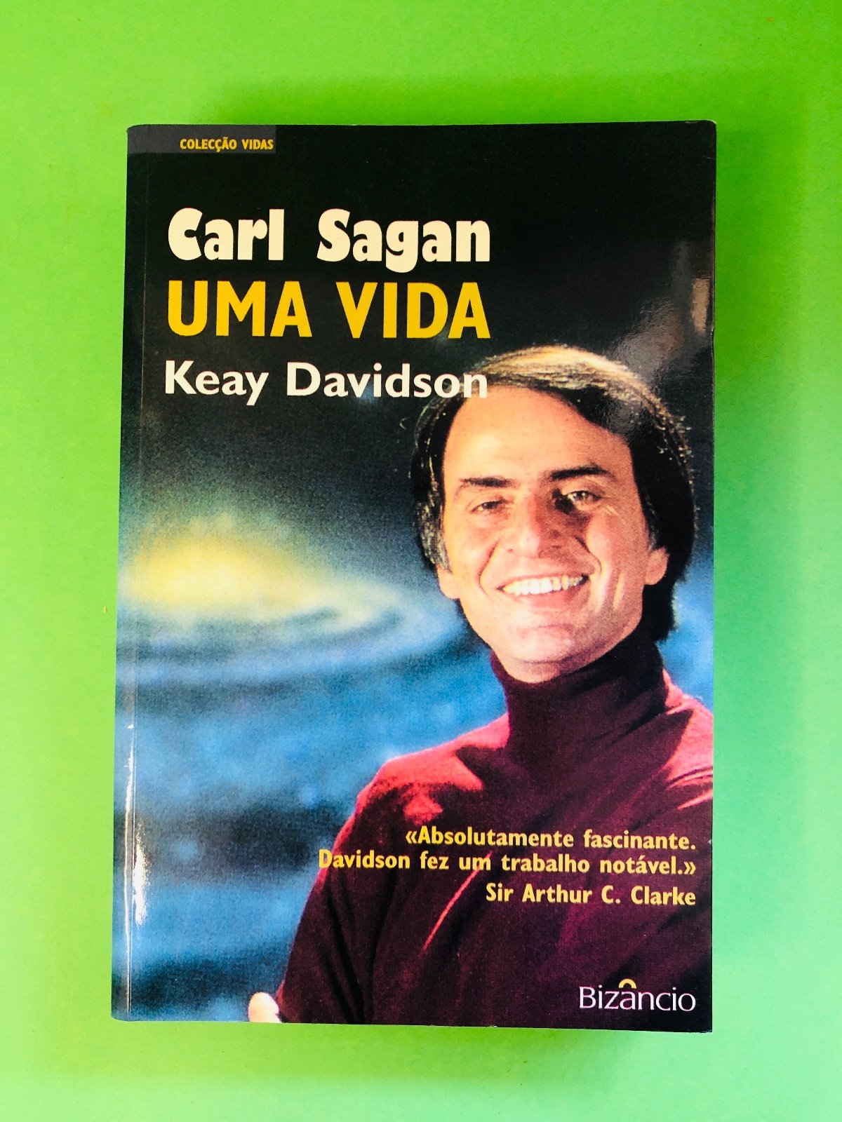 UMA VIDA - Keay Davidson